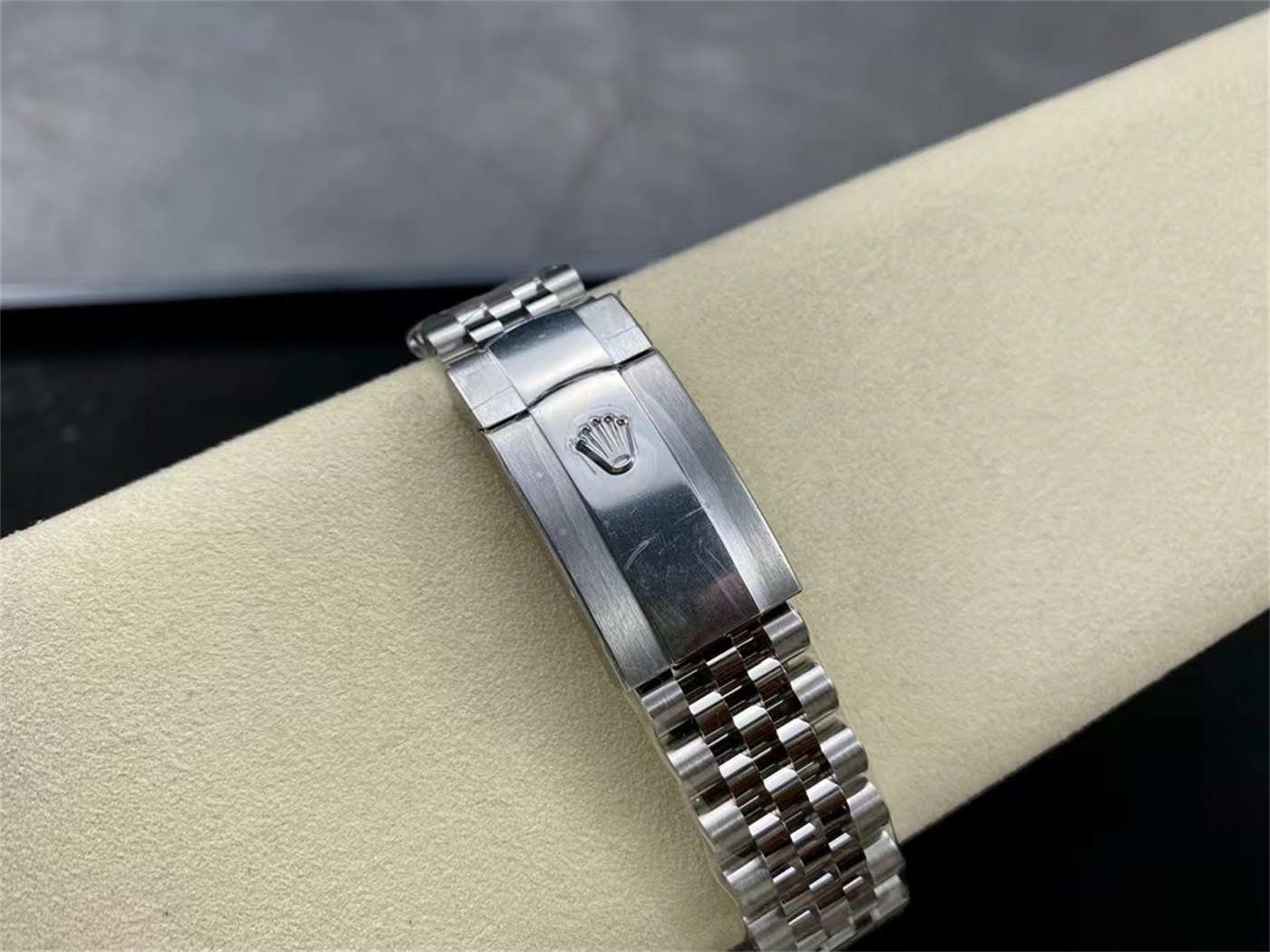 Datejust 36 Palm Motif Dial (Green) – VR3235 Movement